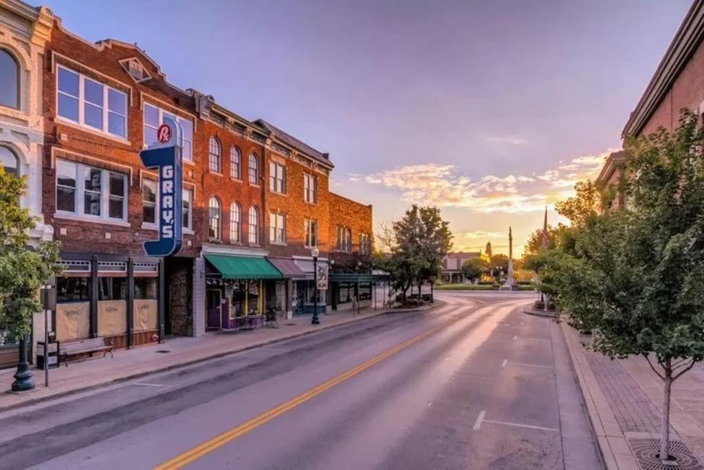 New! Highland House Of Historic Downtown Franklin Hotel Exterior photo